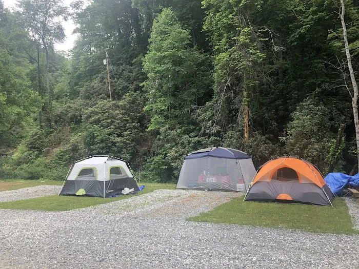 Nantahala Tiny Homes and RV Park Picture 6