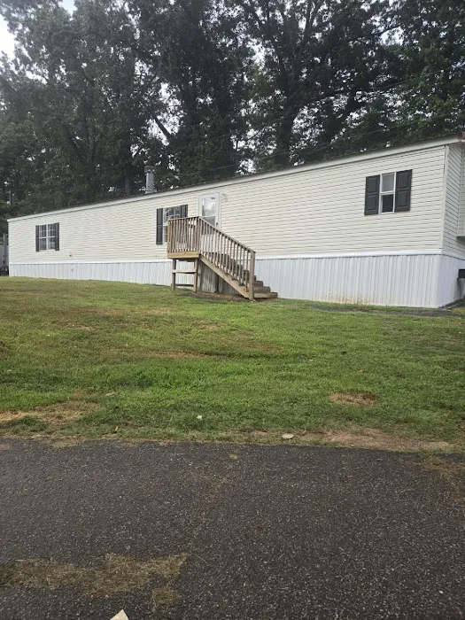 Hartwell Lake Mobile Home Park Picture 2