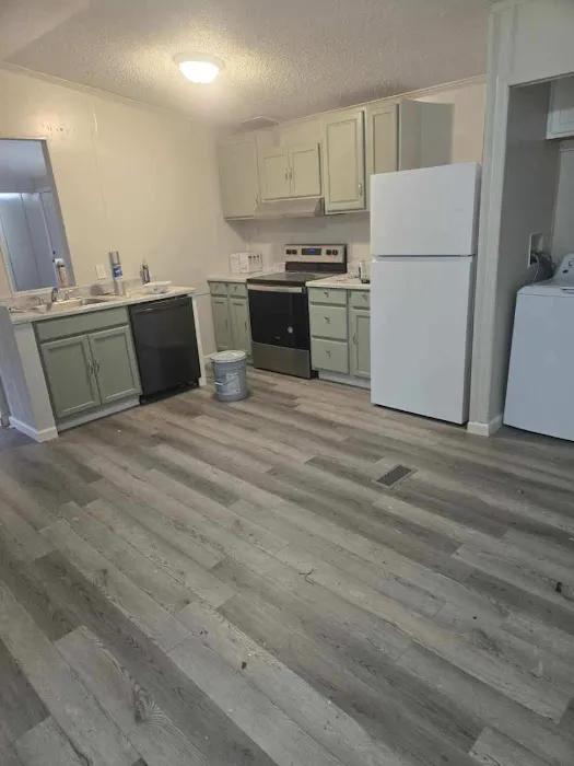 Hartwell Lake Mobile Home Park Picture 5