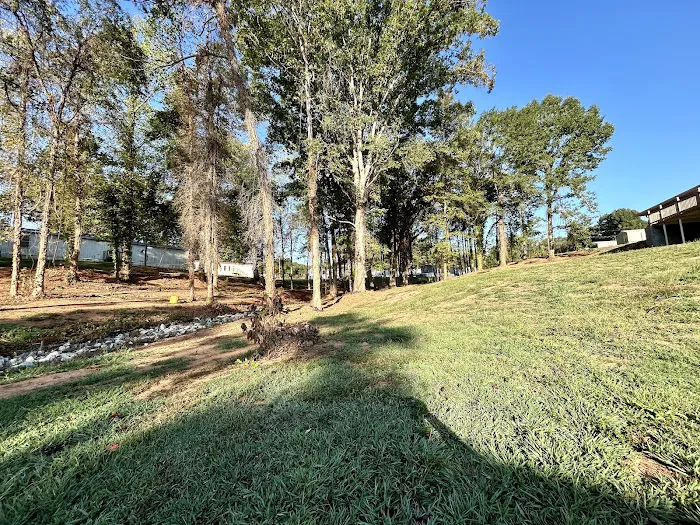 Hartwell Lake Mobile Home Park Picture 6