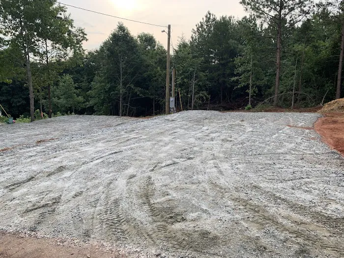 F and R RV Park Picture 7