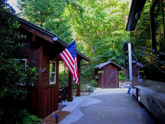 Creekside Cove Motor Coach Park Picture 1