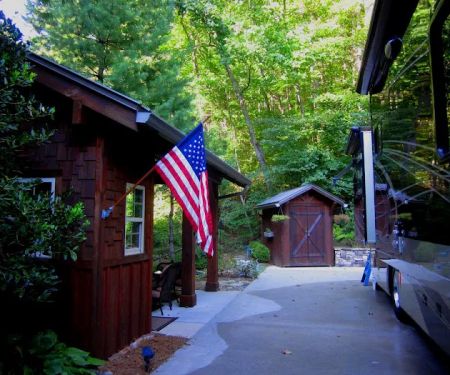 Creekside Cove Motor Coach Park