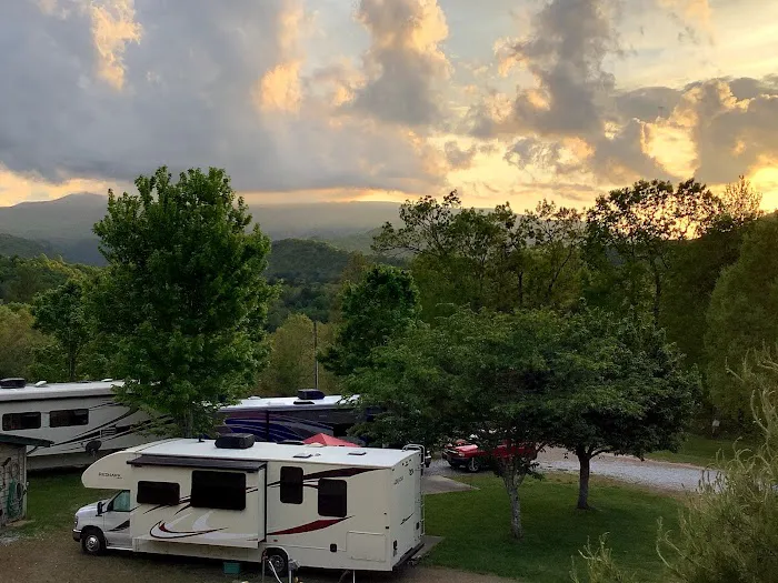 Cardinal Ridge Farm RV Resort Picture 2