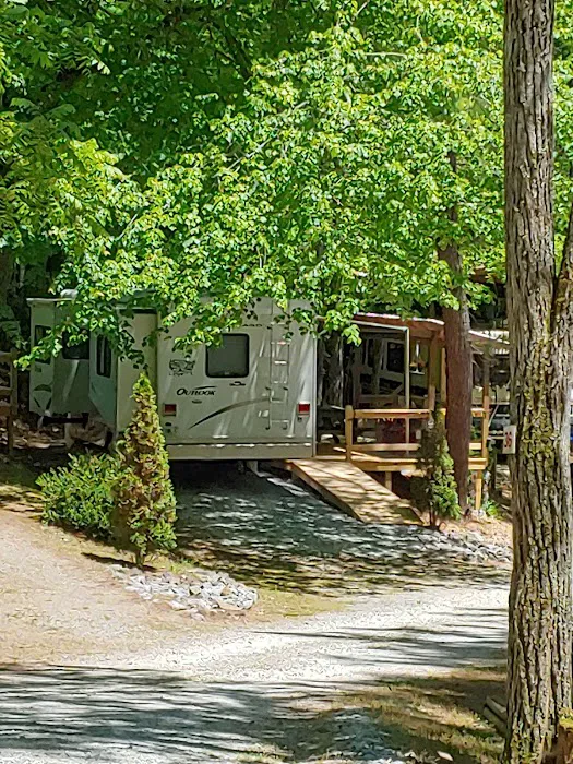 Country Woods RV Park Picture 9