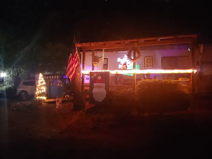 Country Woods RV Park Picture 8