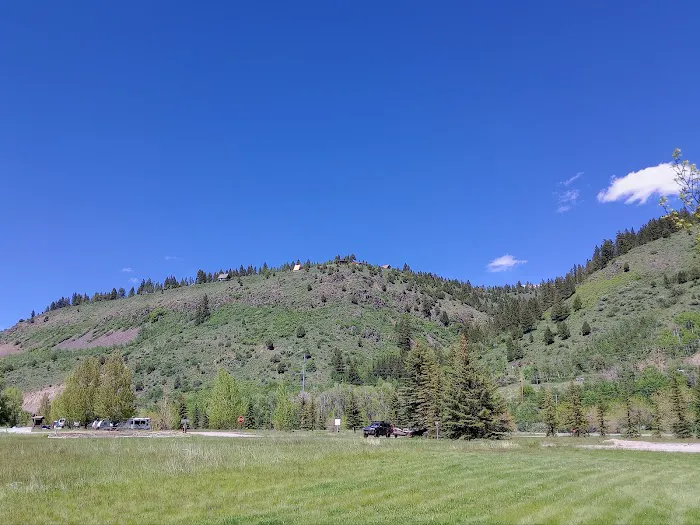 Riverside Park Campground Picture 7