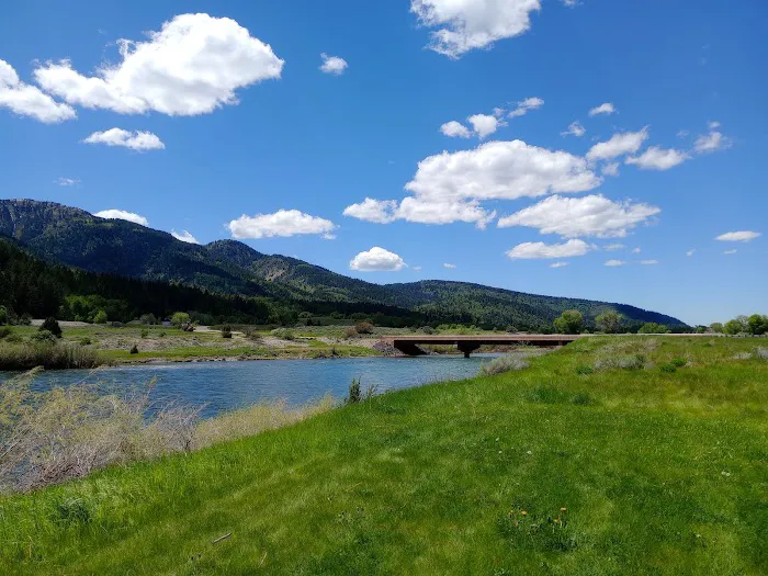 Riverside Park Campground Picture 8