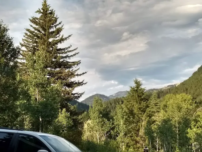 Big Elk Campground Picture 3