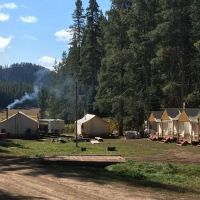 Glamping on the Greys ico