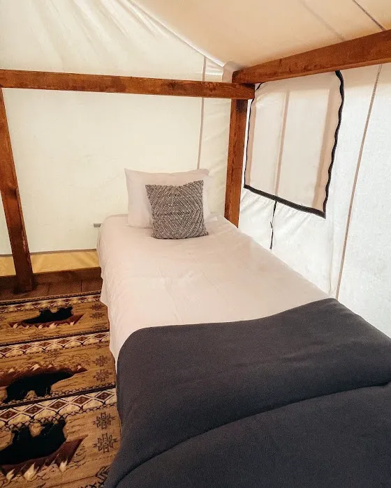 Glamping on the Greys Picture 7