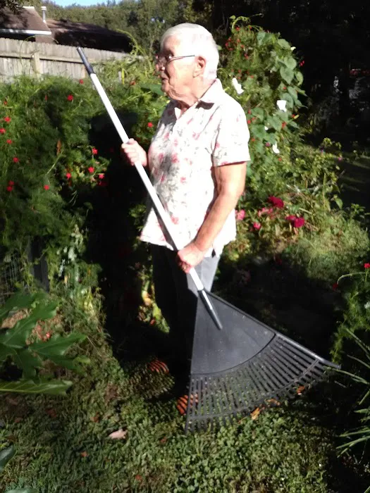 Sunset Lane Mobile Home Park Picture 3