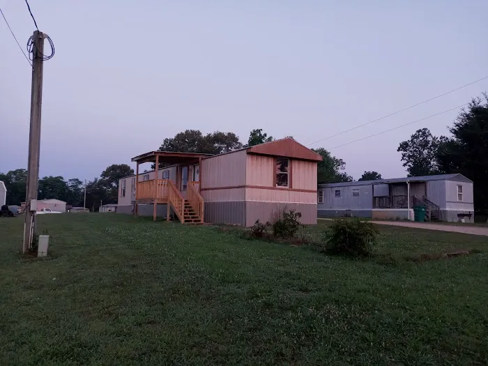 Daisy Estates Mobile Home Park Picture 3