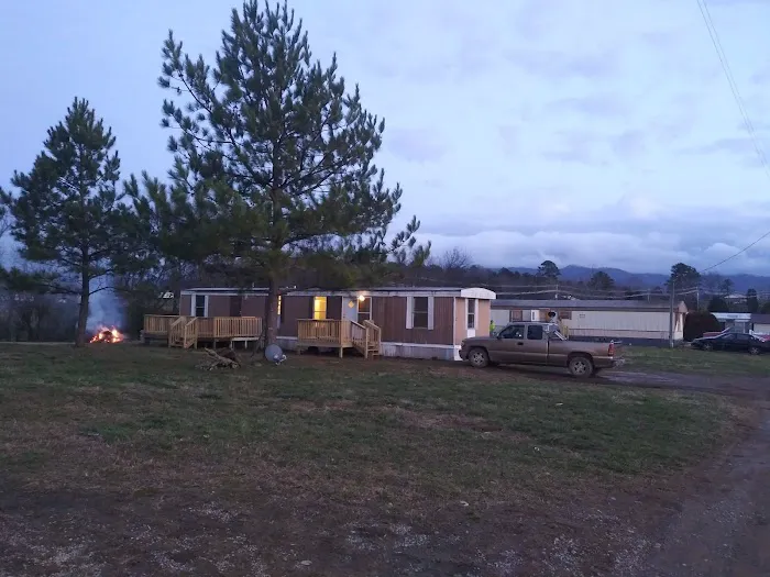 Daisy Estates Mobile Home Park Picture 4