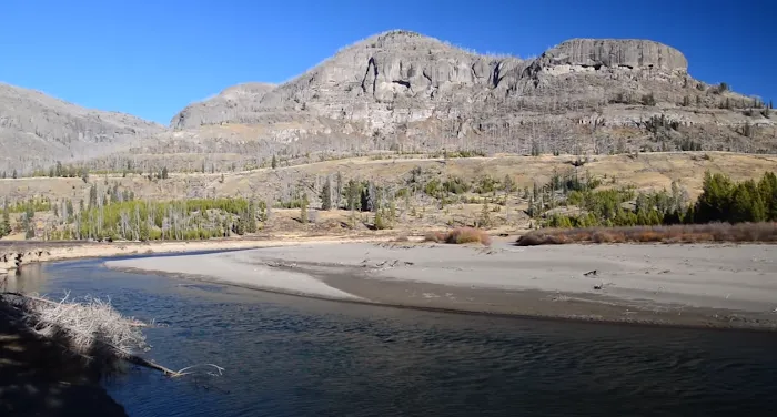 Three Mile Bend Picture 4