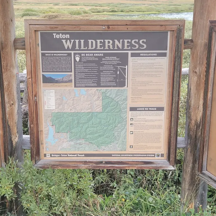 Brooks Lake Campground Picture 4