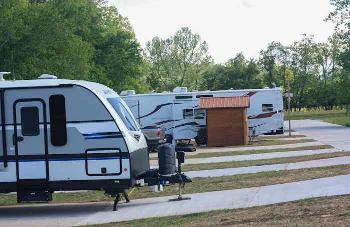 Slow Creek RV Park Picture 4