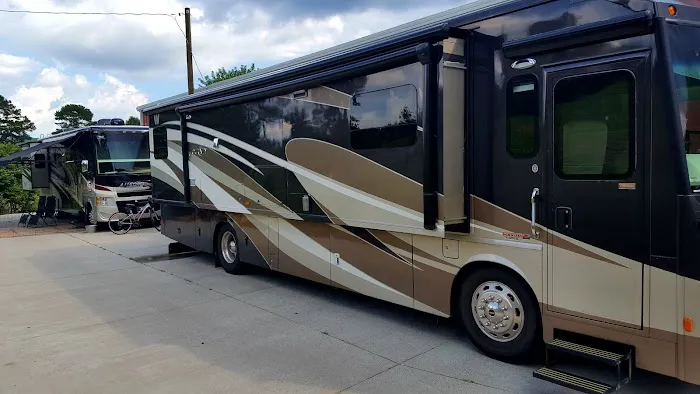 Walnut Hollow RV Ranch Picture 9