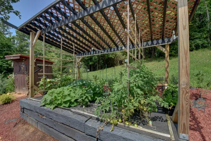 Gem Rock Ridge Picture 1