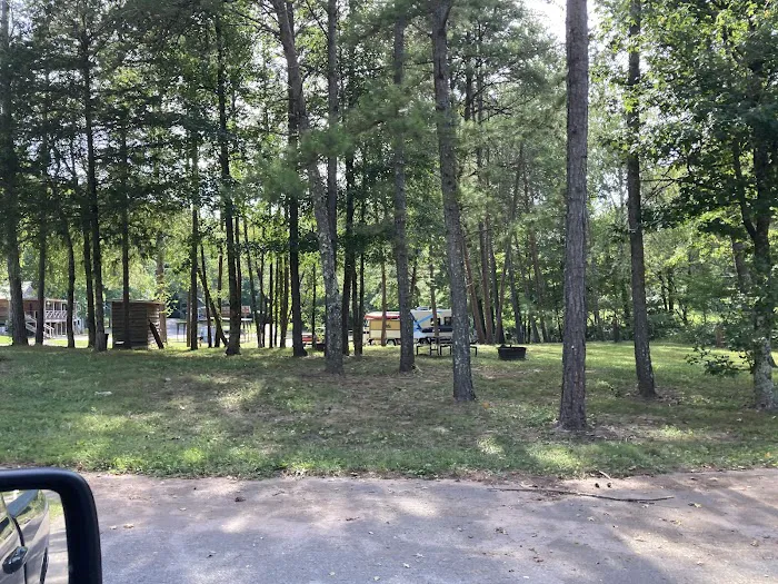 Dragon Mountain RV & Cabin Resort Picture 6