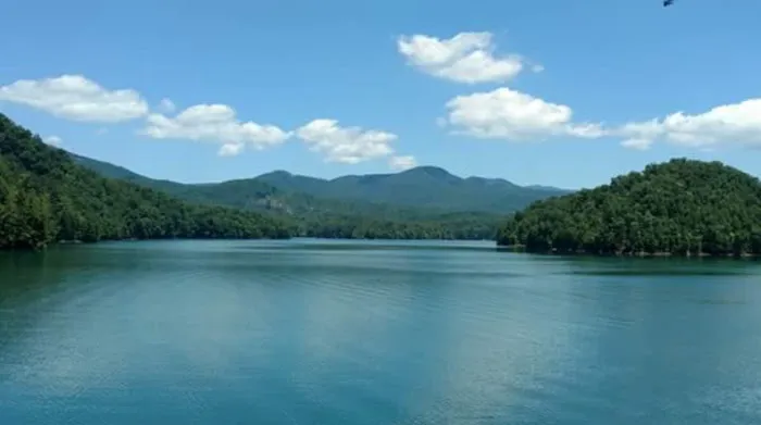 SHOOKS MARINA & RV Picture 2