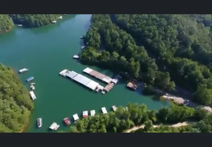 SHOOKS MARINA & RV Picture 3