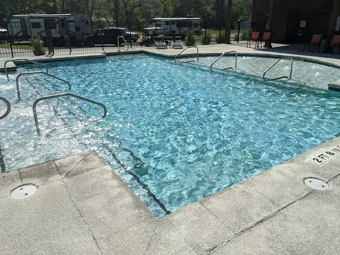 Rivers Edge Mountain RV Resort Picture 3