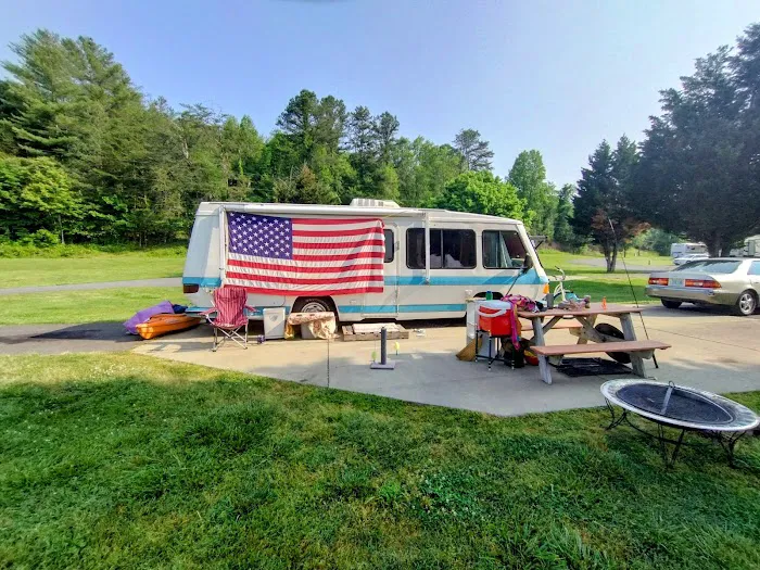 Rivers Edge Mountain RV Resort Picture 9