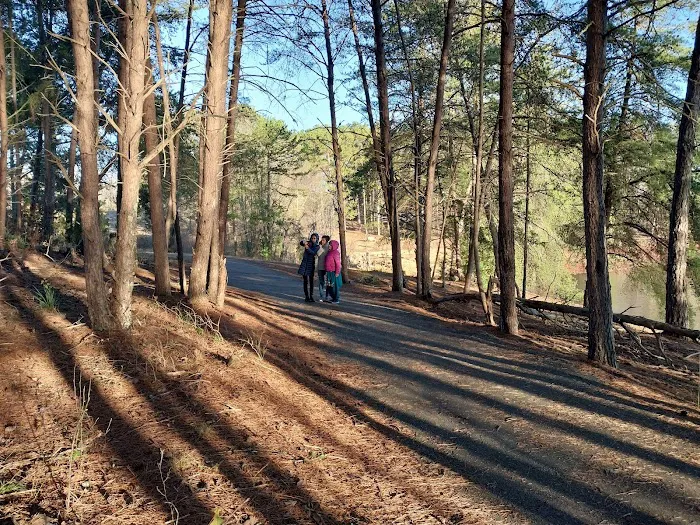 Lake Lanier Mobile Home Community Picture 5