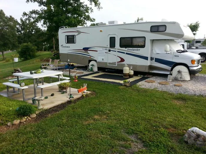 Lazy Acers RV Park Picture 6