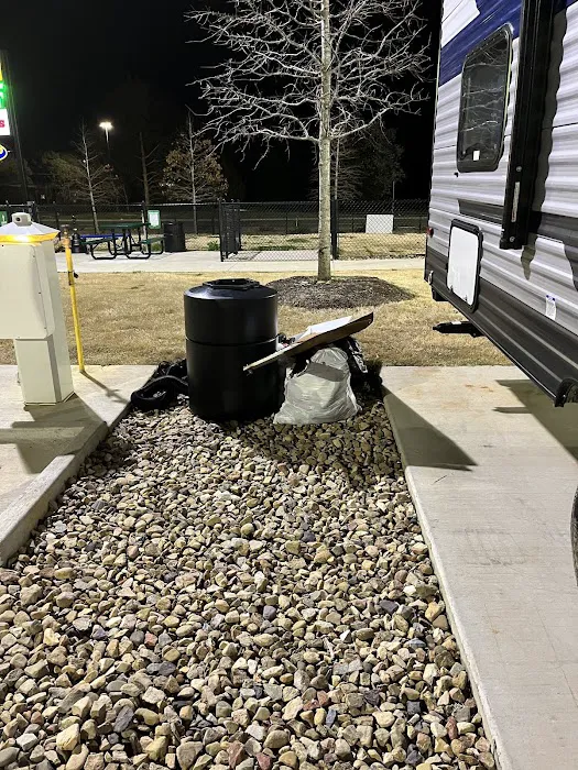 Love's RV Hookup Picture 10