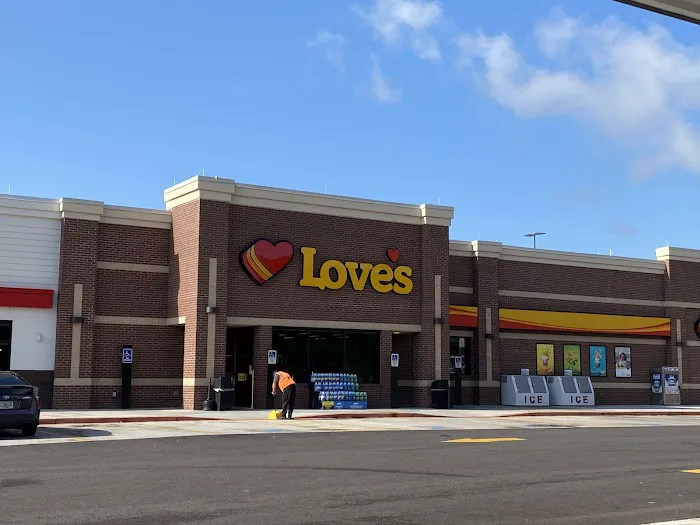 Love's RV Hookup Picture 9