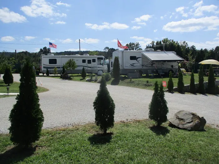 Alan Schneider's Bayside Marina and RV Park Picture 5