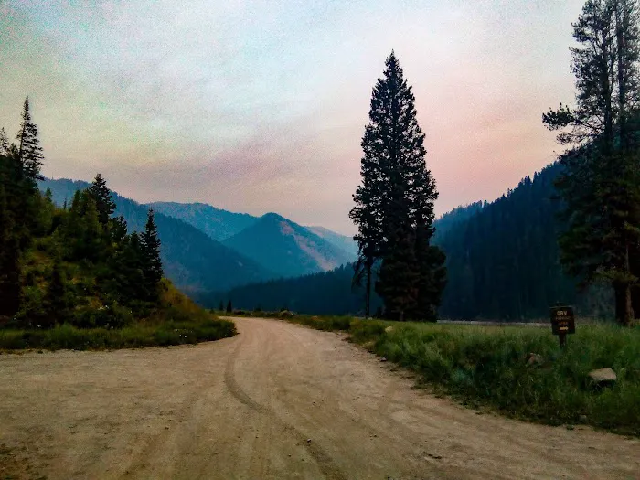 Cottonwood Lake Group Campground Picture 9