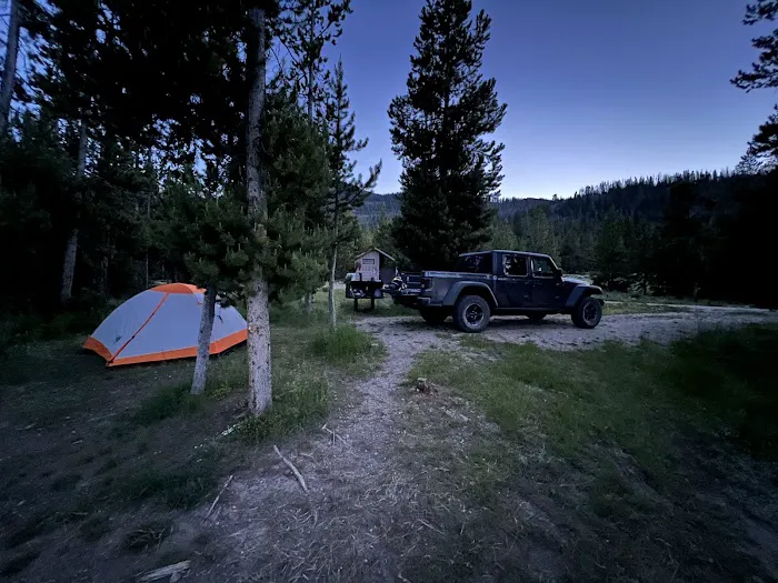 Green River Lake Campground Picture 6