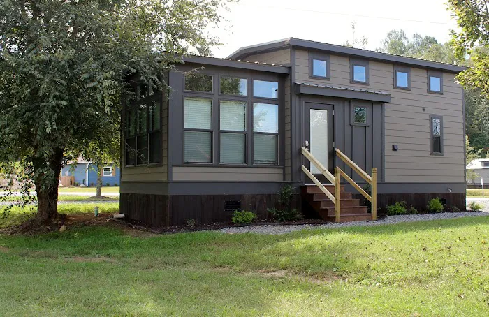 Waterside at Blue Ridge Picture 6