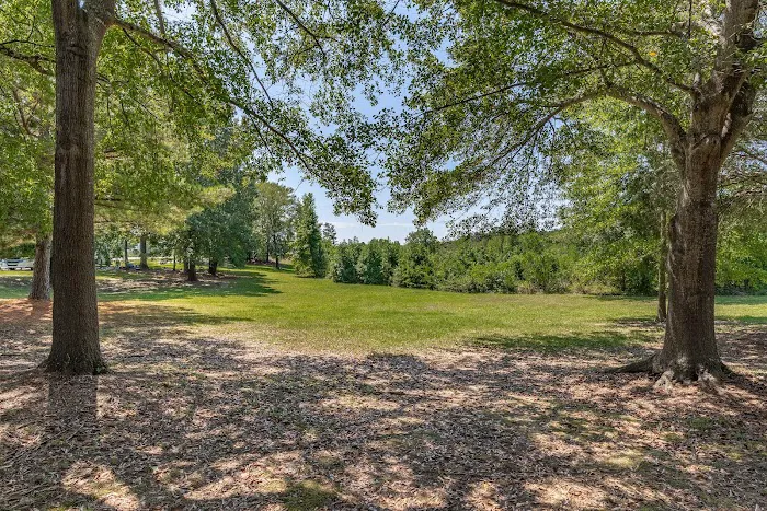 Southern Comfort RV Park Picture 2