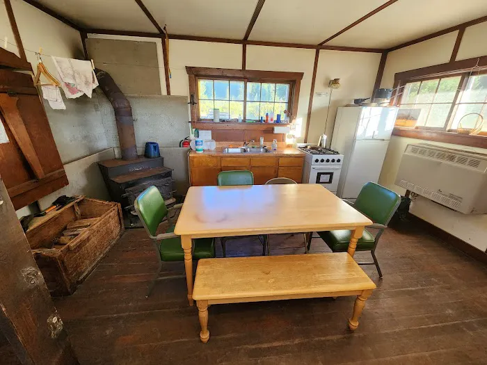 La Barge Guard Station Picture 4