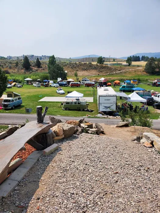 Lava Mobile Estates Campground Picture 2