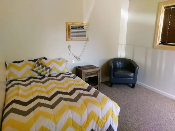 Lava Mobile Estates Campground Picture 3