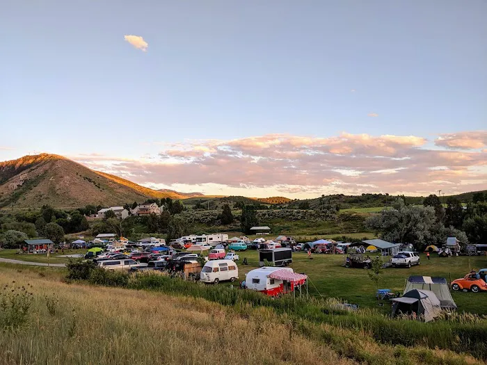 Lava Mobile Estates Campground Picture 10