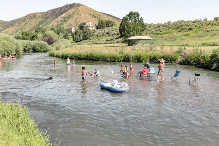 Lava Mobile Estates Campground Picture 8