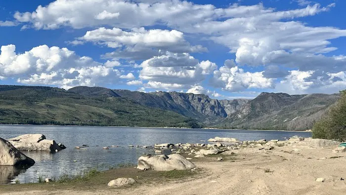 New Fork Lake Campground Picture 1