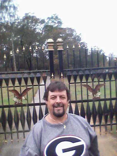 Bishop Mobile Home Park Picture 7