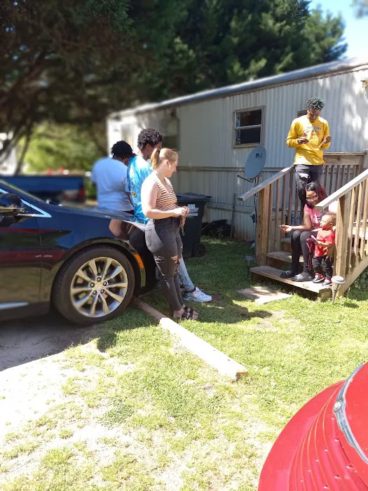 Neese Mobile Home Park Picture 3