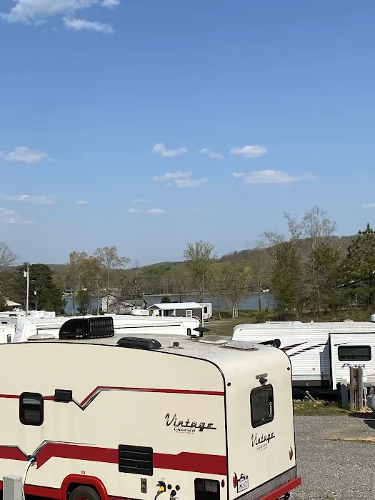 Anchors Away RV Park Picture 2