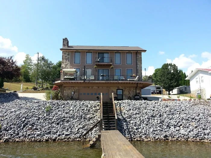 Waters Edge Picture 3