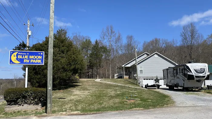 Blue Moon RV Park (Formerly Overniter RV Park) Picture 2