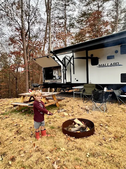 RV Park @ Bigfoot Ocoee Outfitters - Ocoee River Picture 6