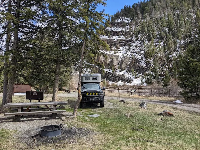 Wood River Campground Picture 1